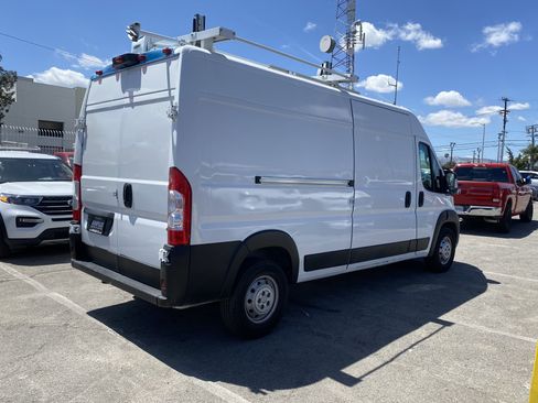Used 2023 RAM ProMaster 2500 FWD image 8