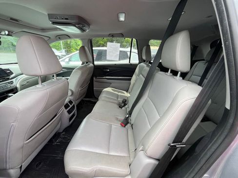 Used 2019 Honda Pilot EX-L image 11