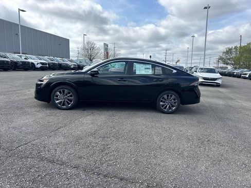 New 2026 Nissan Sentra SL w/ Floor Mat Package image 7