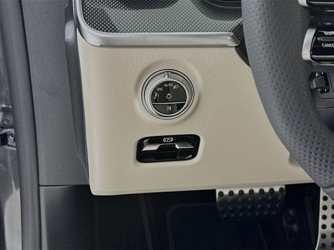 New 2026 Mercedes-Benz CLE 300 4MATIC Cabriolet image 11