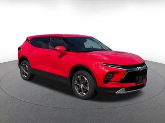 Used 2025 Chevrolet Blazer LT FWD video 2