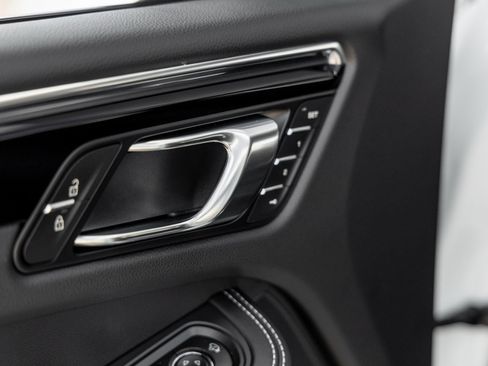 New 2026 Porsche Macan Turbo image 24