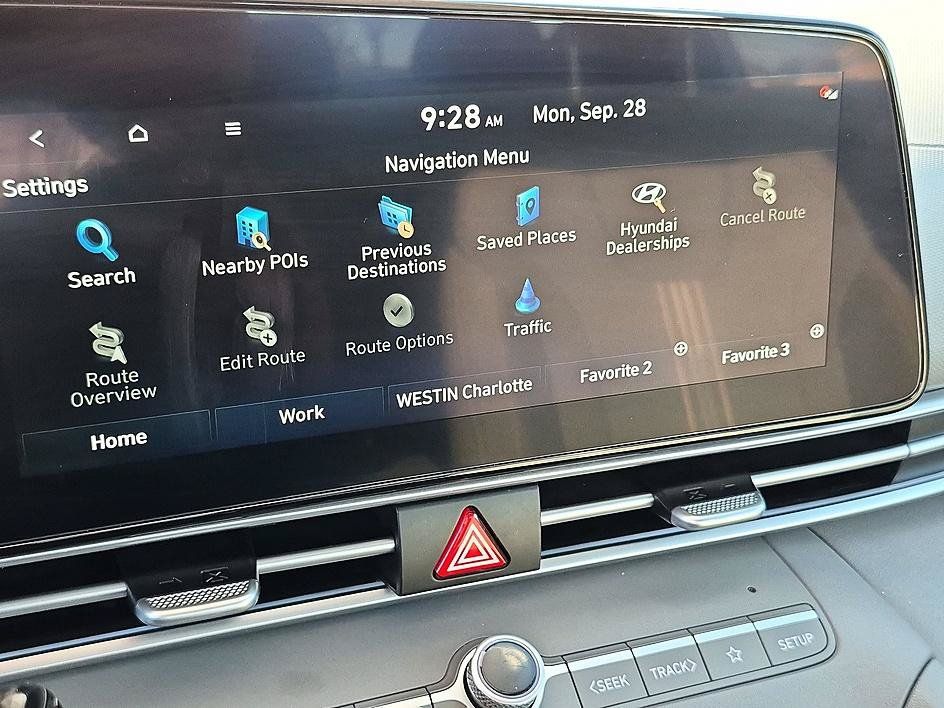 Used 2025 Hyundai Elantra SEL FWD image 23
