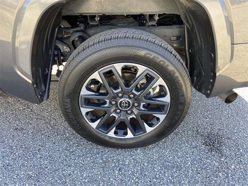 Used 2024 Toyota Tundra Limited image 13