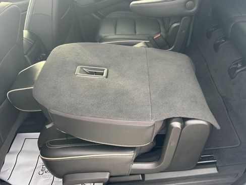 Certified 2023 Chevrolet Traverse Premier w/ Redline Edition image 38