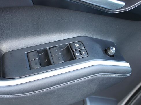 Used 2023 Toyota Highlander XLE FWD image 45