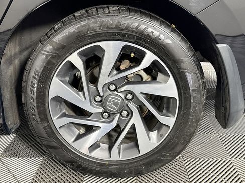 Used 2018 Honda Civic EX image 64