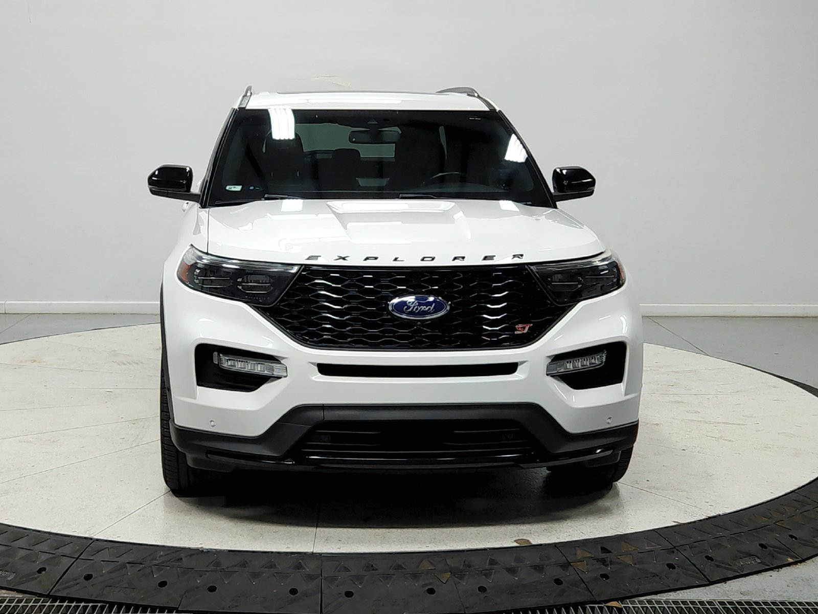 Used 2020 Ford Explorer ST w/ ST Street Pack AWD/4WD image 3