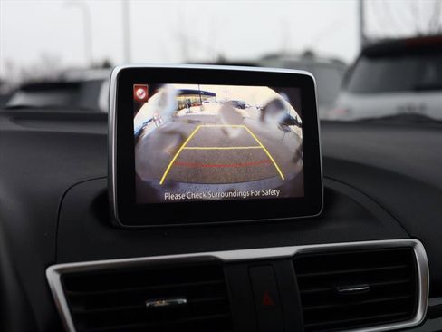 Used 2015 MAZDA MAZDA3 i Touring image 17