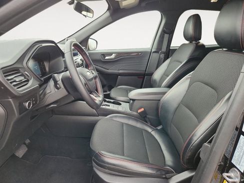 Certified 2025 Ford Escape ST-Line image 9