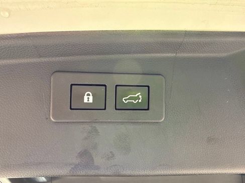 Used 2022 Subaru Outback Touring XT AWD/4WD image 27