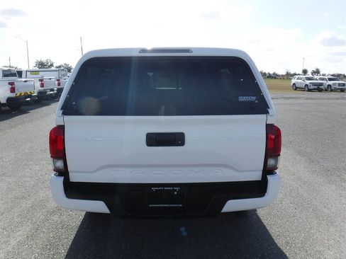 Used 2019 Toyota Tacoma 2WD Access Cab image 6