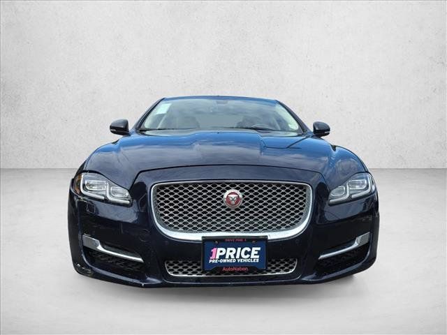 Used 2016 Jaguar XJ L Portfolio AWD/4WD image 2