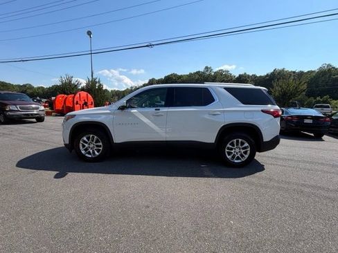 Used 2018 Chevrolet Traverse LT FWD image 31