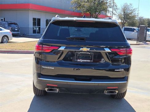 Used 2022 Chevrolet Traverse Premier image 8