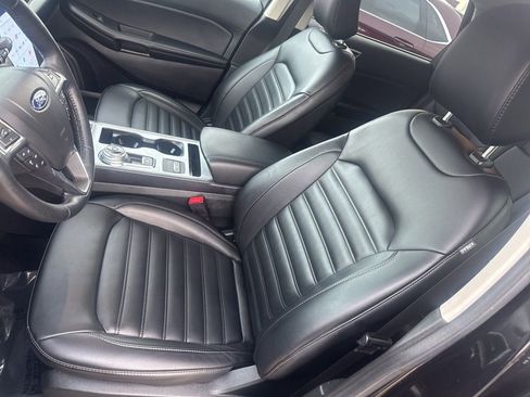 Certified 2022 Ford Edge SEL w/ Convenience Package image 15