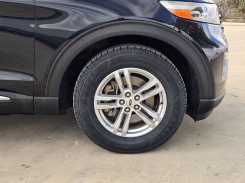 Used 2020 Ford Explorer XLT w/ Equipment Group 202A image 31