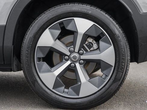 Certified 2023 Volvo XC40 B5 Plus w/ Protection Package Premier image 19