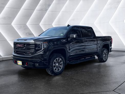 Used 2024 GMC Sierra 1500 AT4 w/ AT4 Preferred Package image 2