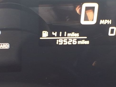 Certified 2025 Nissan Kicks SV image 18