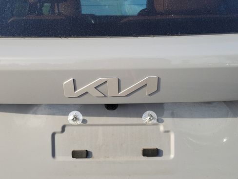 Used 2023 Kia Sorento SX Prestige image 19