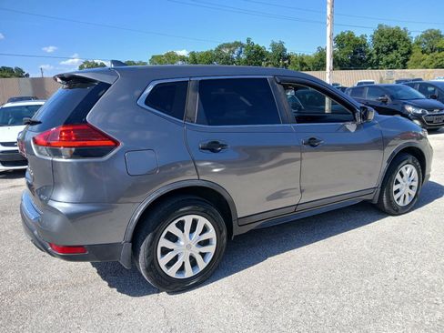 Used 2017 Nissan Rogue S AWD/4WD image 5