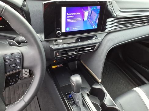 Certified 2025 Toyota Camry SE image 35