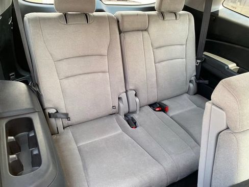 Used 2020 Honda Pilot EX image 32