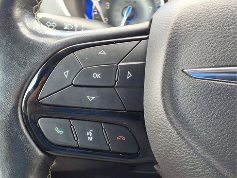 Used 2020 Chrysler Pacifica Touring-L Plus w/ Advanced Safetytec Group image 27