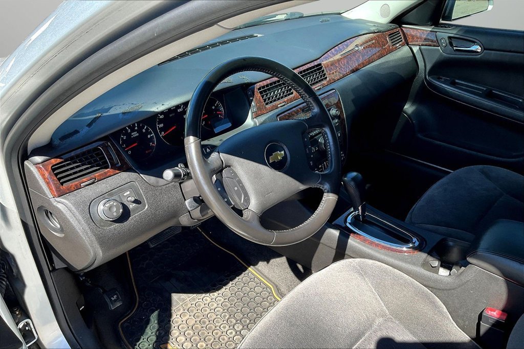 Used 2012 Chevrolet Impala LT FWD image 16