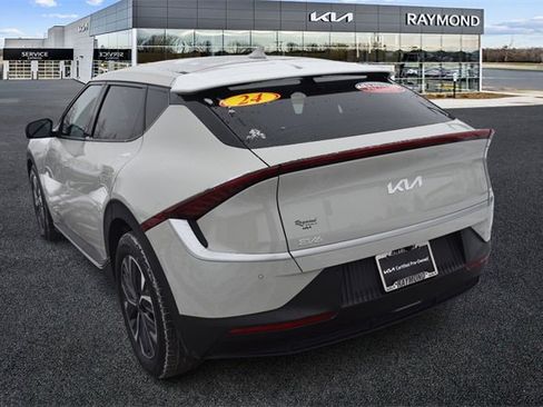 Used 2024 Kia EV6 Light image 5