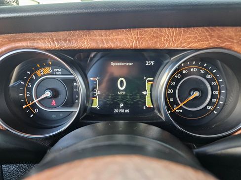 Used 2023 Jeep Gladiator Sport image 40