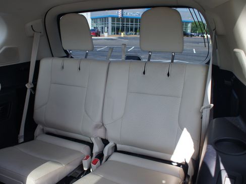 Used 2021 Lexus GX 460 Luxury w/ Sport Design Package AWD/4WD image 19
