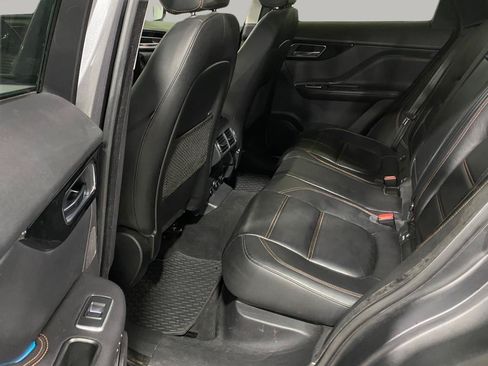 Used 2017 Jaguar F-PACE Prestige AWD/4WD image 12