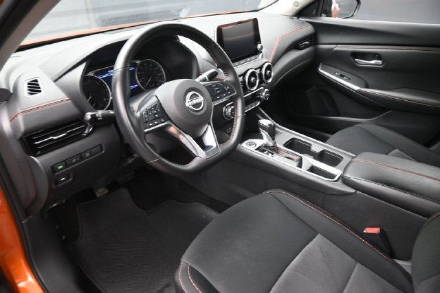 Used 2025 Nissan Sentra SR FWD image 18