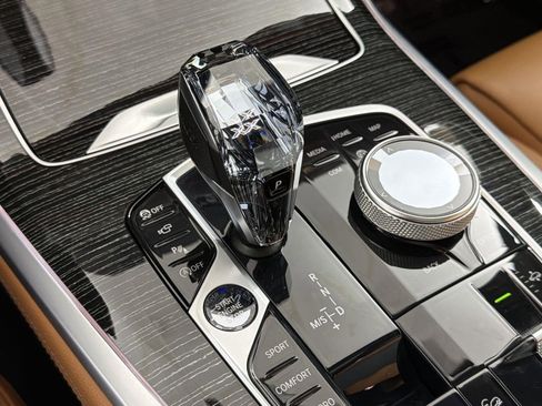 Used 2022 BMW X7 M50i w/ Executive Package image 16