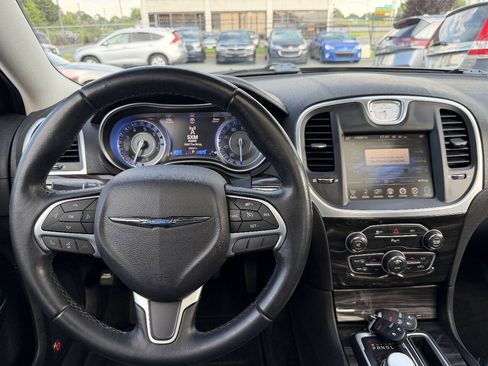 Used 2015 Chrysler 300 Limited w/ 300 Premium Group RWD image 17