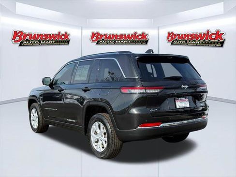Certified 2024 Jeep Grand Cherokee Limited w/ Luxury Tech Group II AWD/4WD image 6