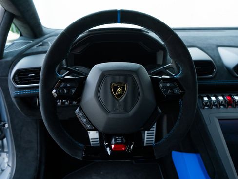 Used 2023 Lamborghini Huracan STO image 8