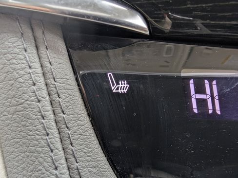 Used 2020 Cadillac XT6 Premium Luxury image 34