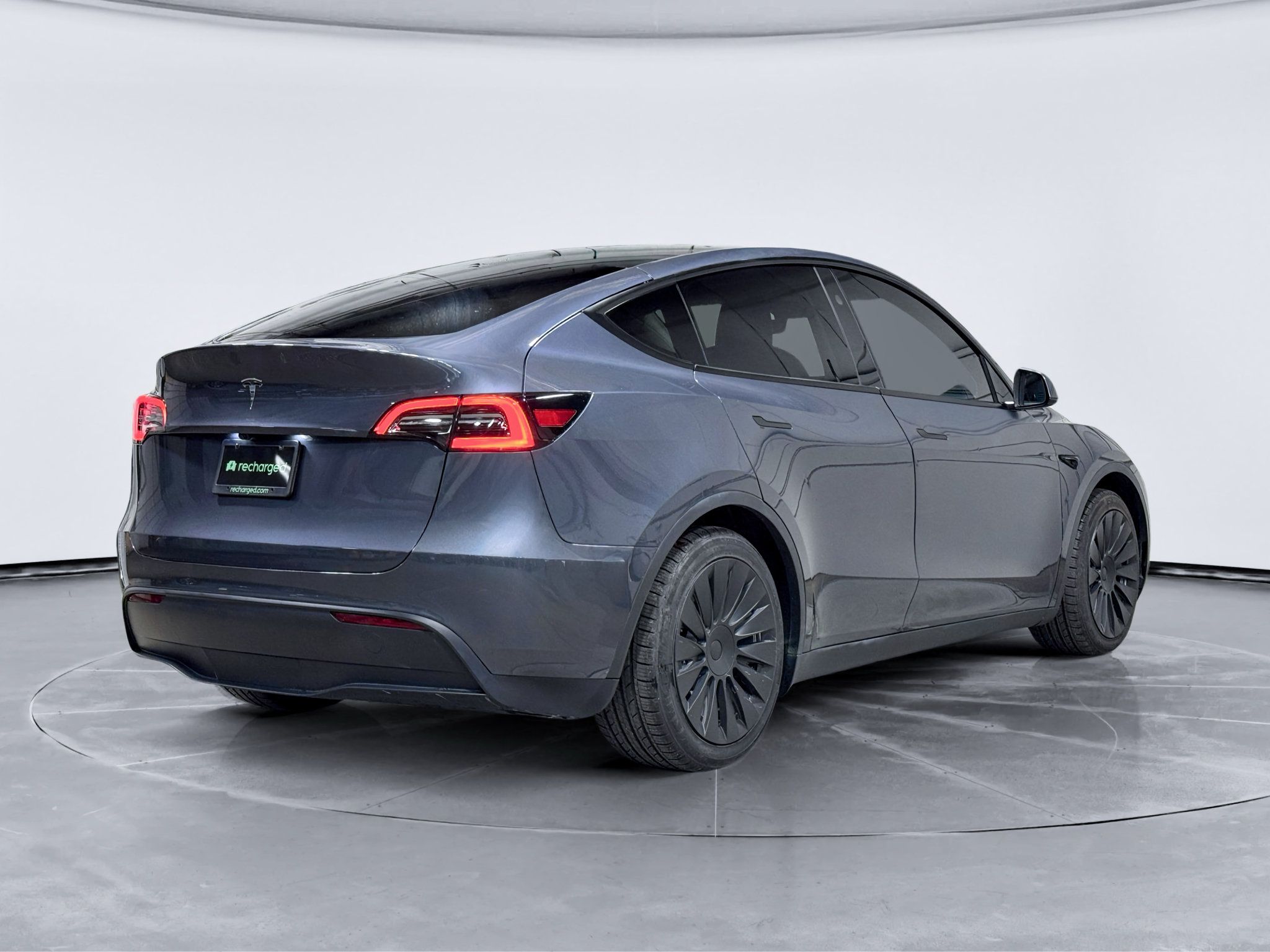 Used 2023 Tesla Model Y Long Range AWD/4WD image 3