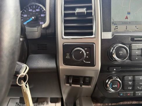 Used 2018 Ford F350 Lariat w/ Chrome Package AWD/4WD image 35