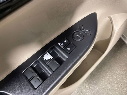 Used 2016 Honda Accord LX image 18