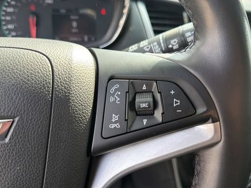 Used 2018 Chevrolet Trax LT w/ LT Convenience Package AWD/4WD image 23
