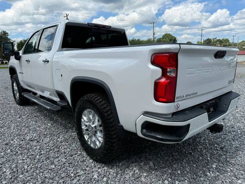 Used 2020 Chevrolet Silverado 2500 High Country w/ Z71 Off-Road Package AWD/4WD image 5
