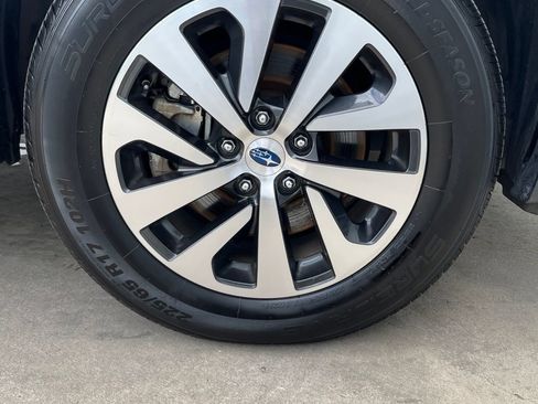 Used 2023 Subaru Outback Premium AWD/4WD image 27