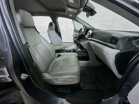 Used 2023 Honda Odyssey EX-L image 12