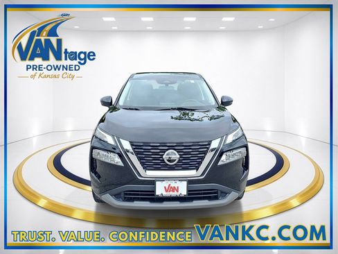 Used 2021 Nissan Rogue SV AWD/4WD image 2
