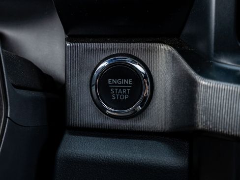 Used 2024 Ford F350 Platinum image 23