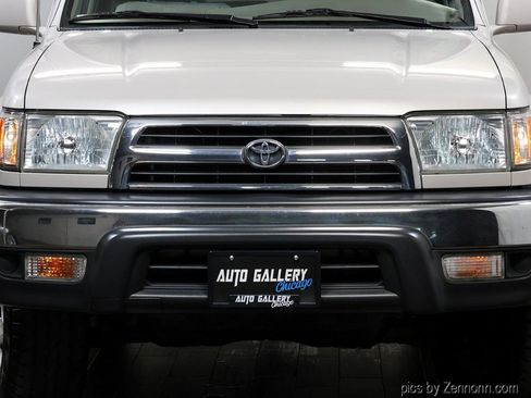 Used 1999 Toyota 4Runner SR5 AWD/4WD image 5